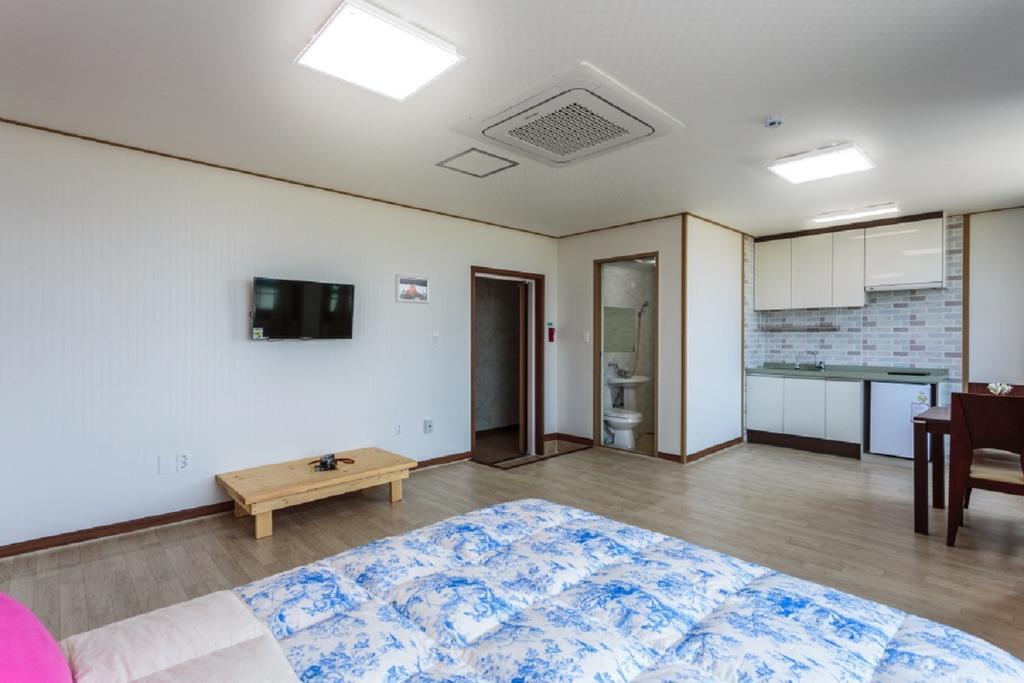 Jeju Wayo Pension Екстер'єр фото
